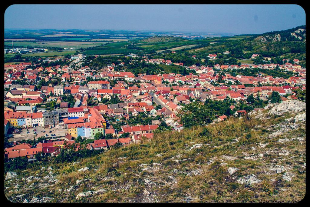 Apartman A Ubytovani U Machu Mikulov Extérieur photo