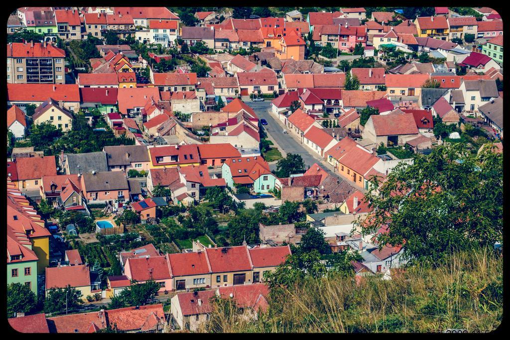 Apartman A Ubytovani U Machu Mikulov Extérieur photo